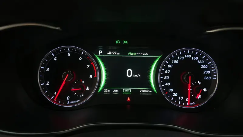 Genesis G70