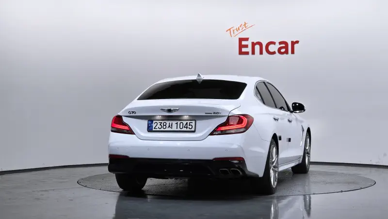 Genesis G70