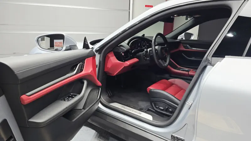 Porsche Taycan