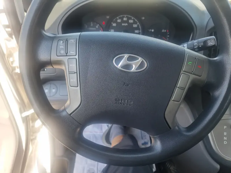 Hyundai Grand Starex