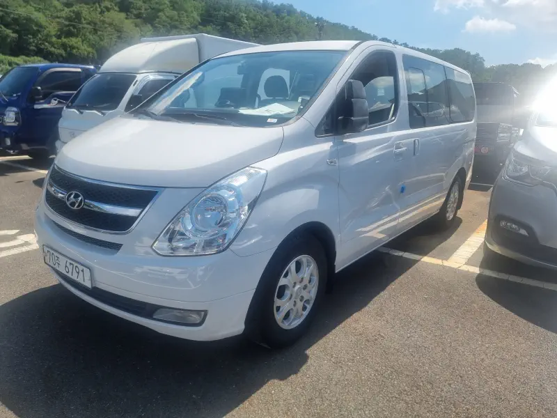 Hyundai Grand Starex