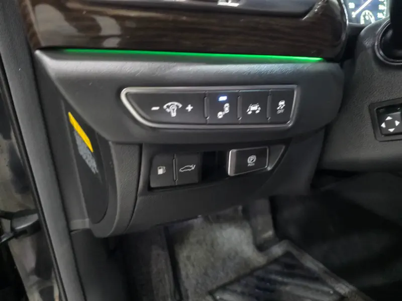 Genesis EQ900