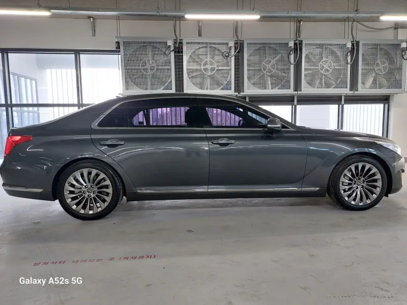 Genesis EQ900