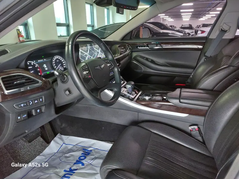 Genesis EQ900