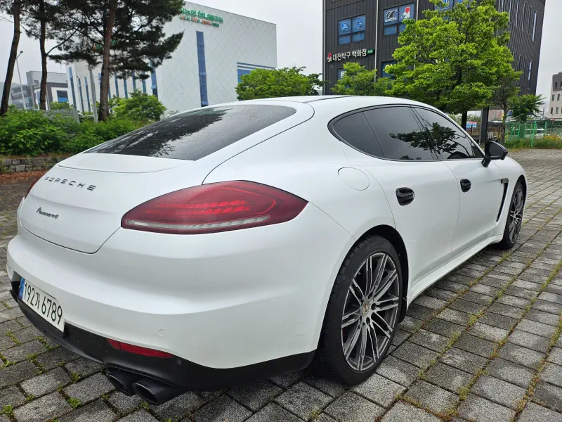 Porsche Panamera