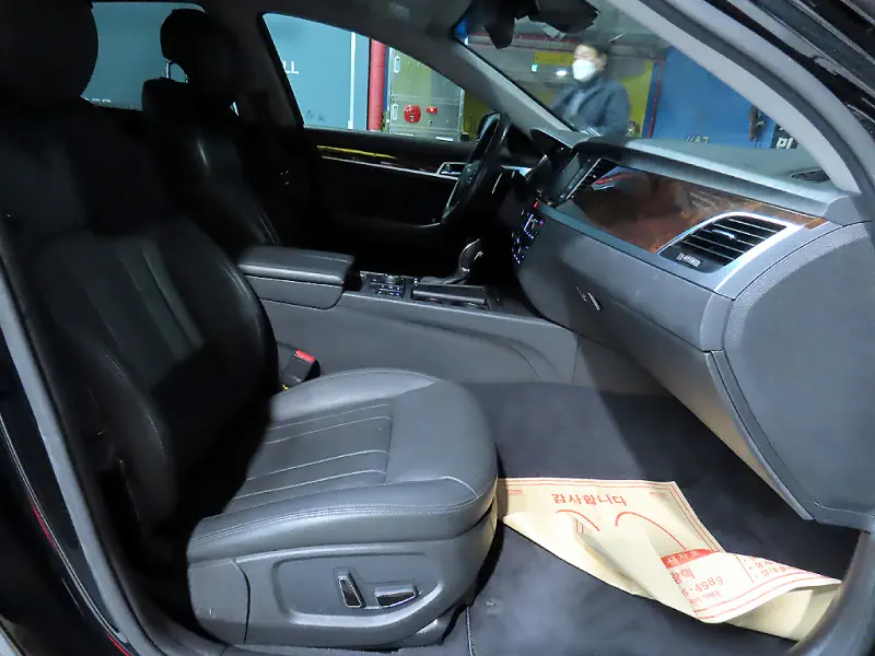 Hyundai Genesis