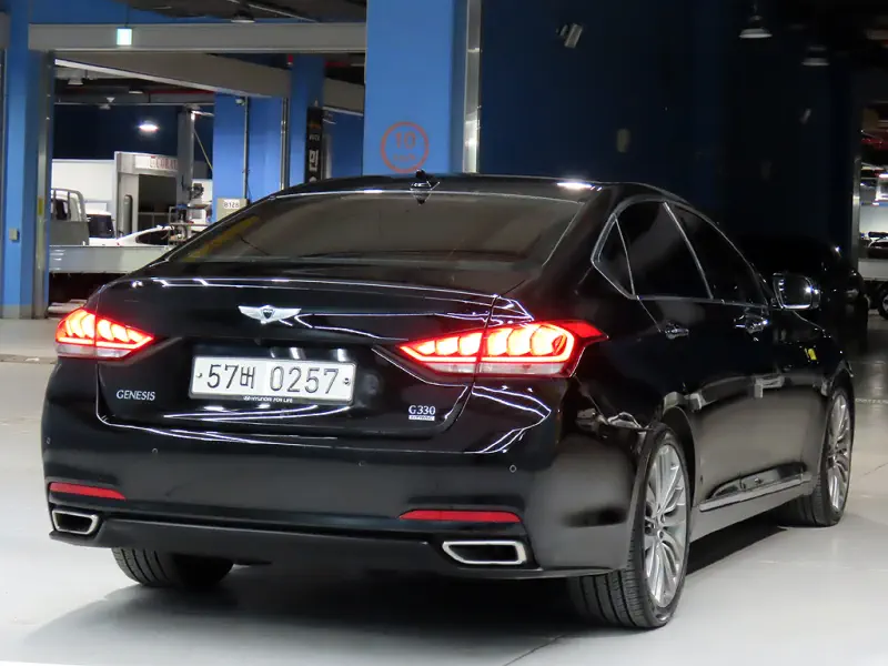 Hyundai Genesis