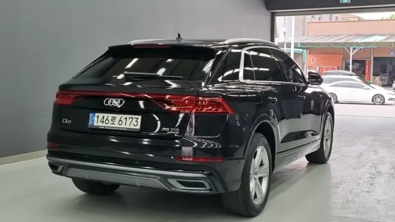 Audi Q8
