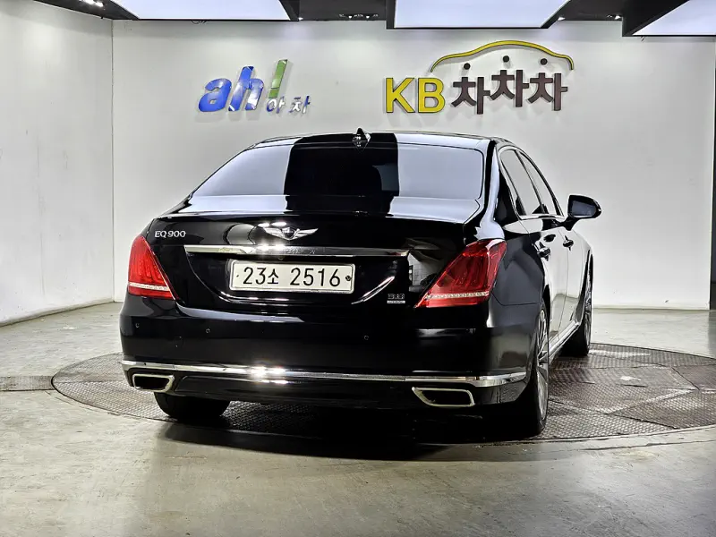Genesis EQ900