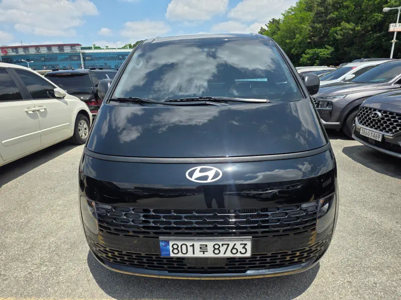 Hyundai Staria