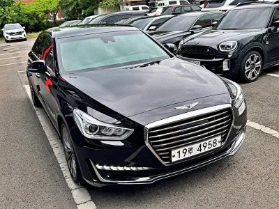 Genesis EQ900