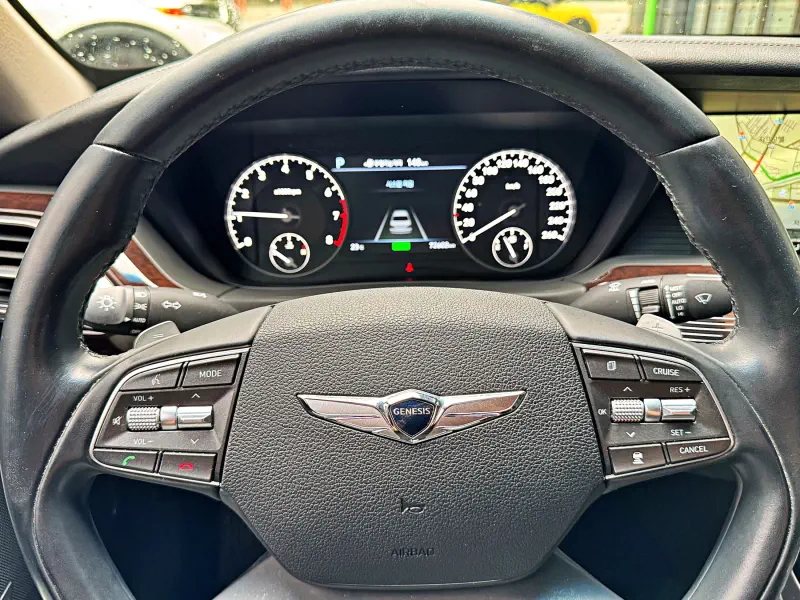 Genesis EQ900