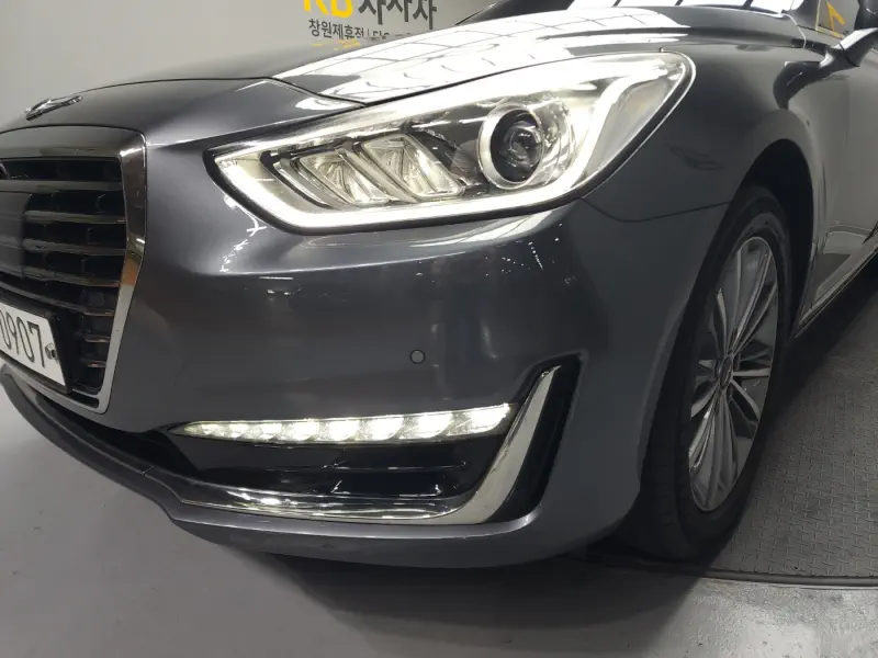 Genesis EQ900