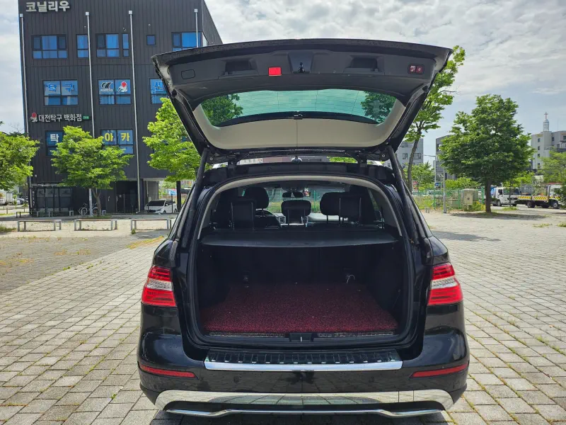 Mercedes-Benz M-class