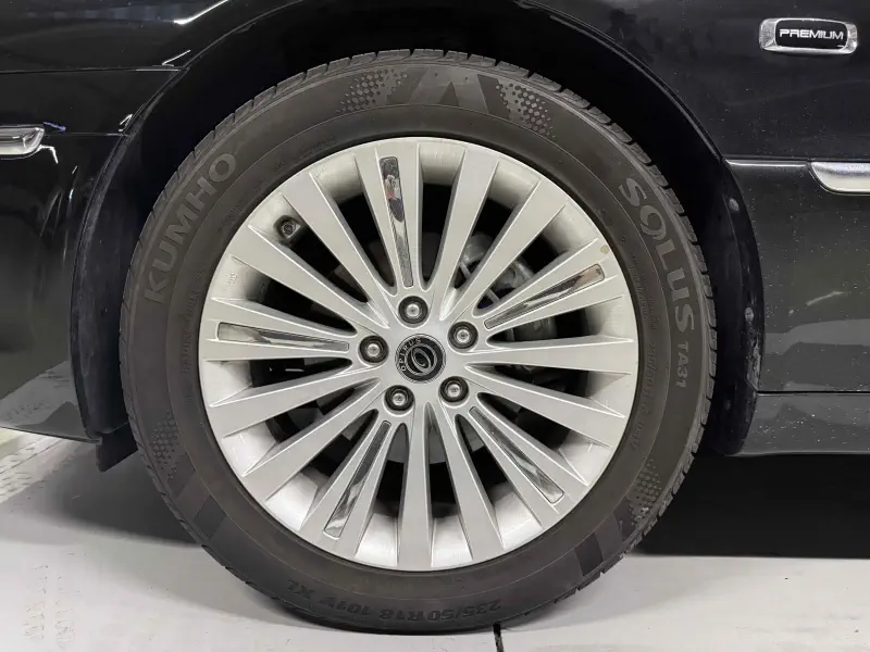 Kia OPIRUS