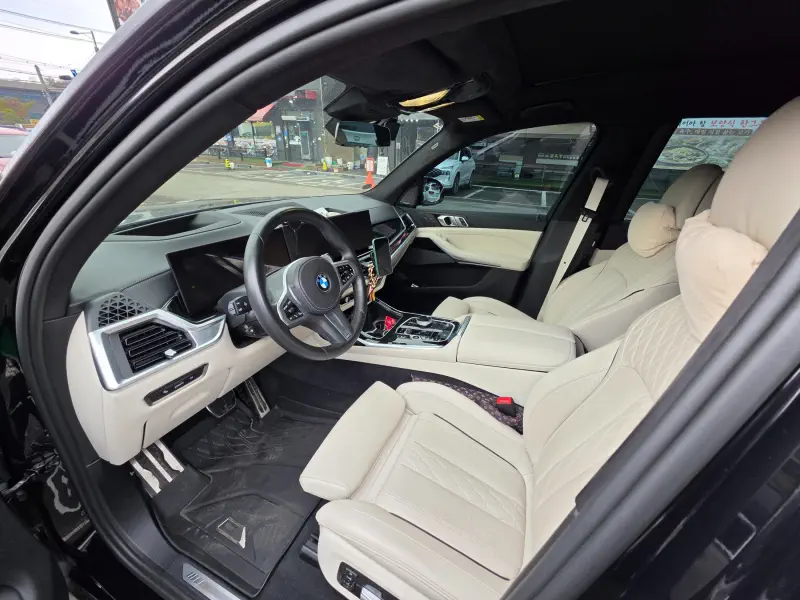 BMW X7