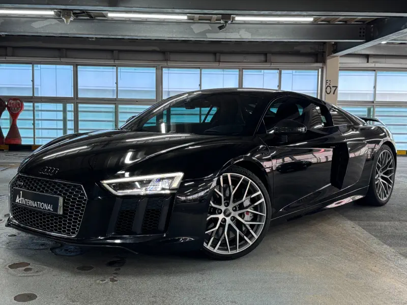 Audi R8