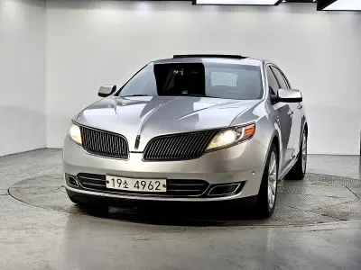 Lincoln MKS