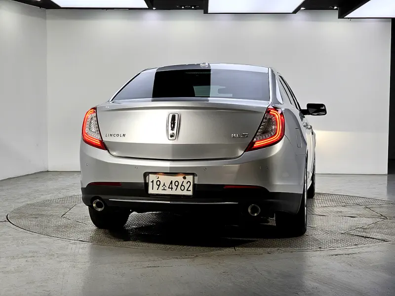 Lincoln MKS
