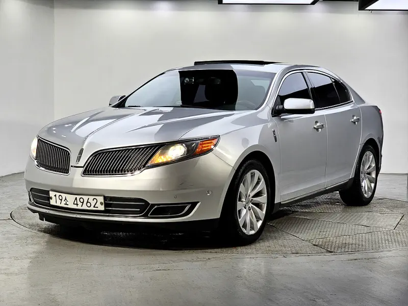 Lincoln MKS