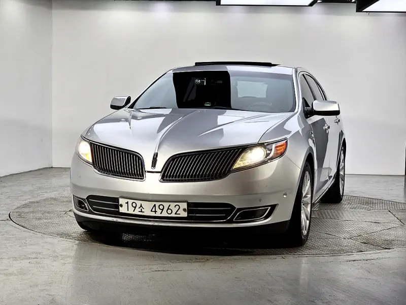 Lincoln MKS