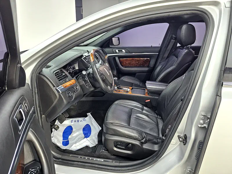 Lincoln MKS