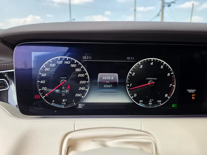 Mercedes-Benz S-Class