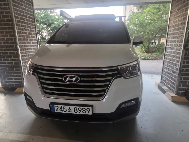 Hyundai Grand Starex