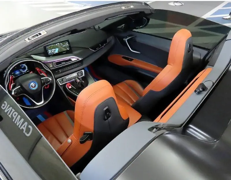 BMW i8