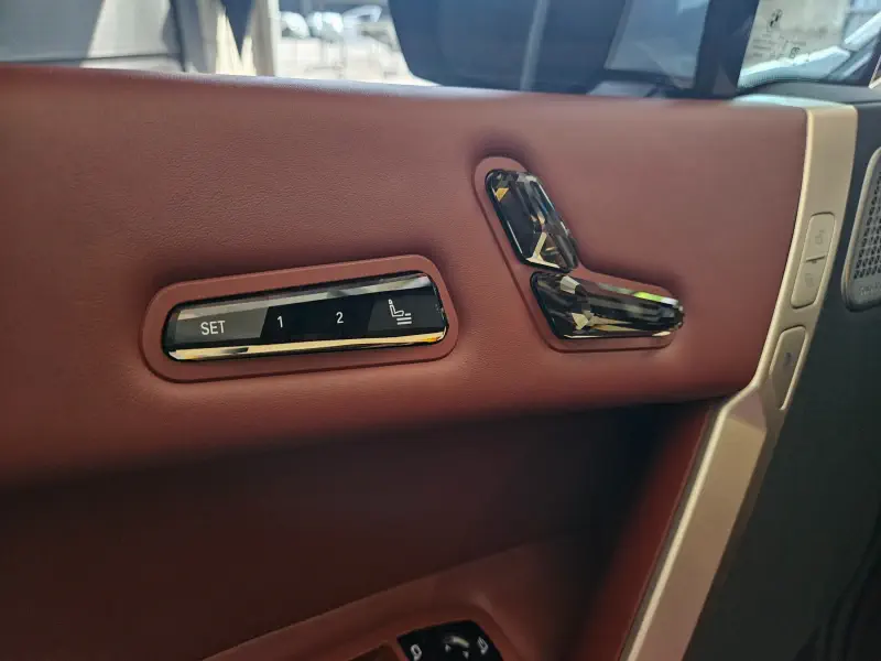 BMW iX