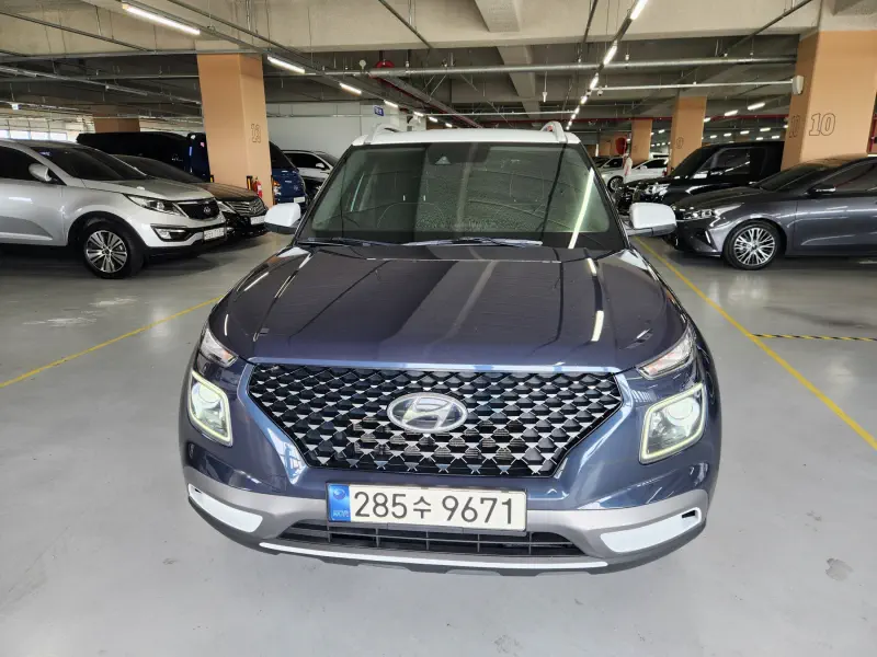 Hyundai Venue