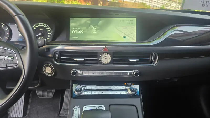 Genesis G90