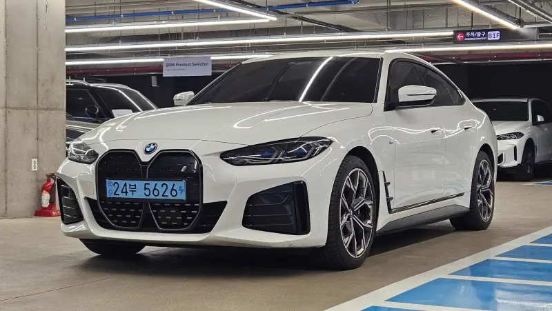 BMW i4