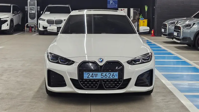 BMW i4