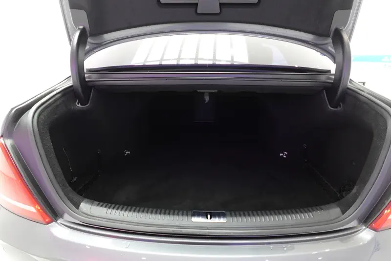 Genesis EQ900