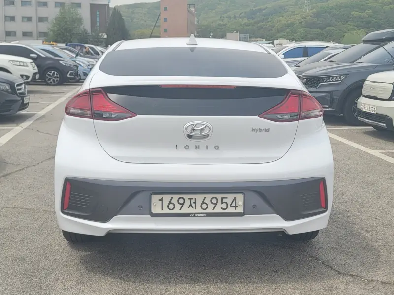 Hyundai Ioniq