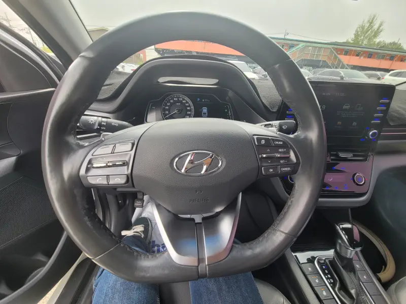 Hyundai Ioniq