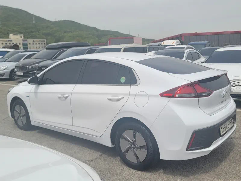 Hyundai Ioniq