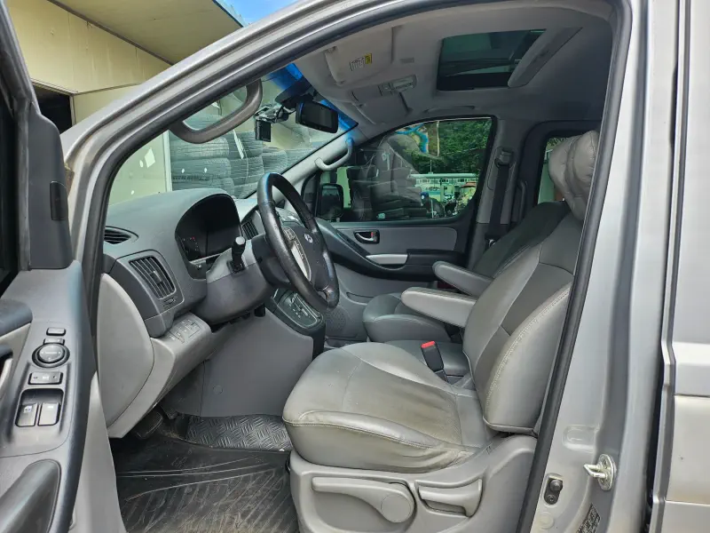 Hyundai Grand Starex