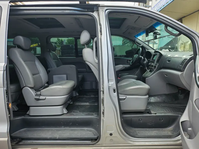 Hyundai Grand Starex