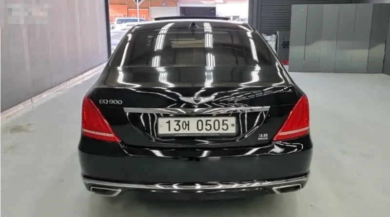 Genesis EQ900