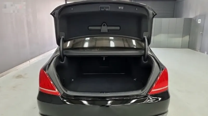 Genesis EQ900