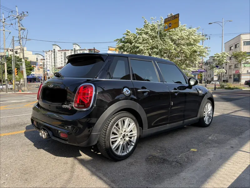 MINI Hatch