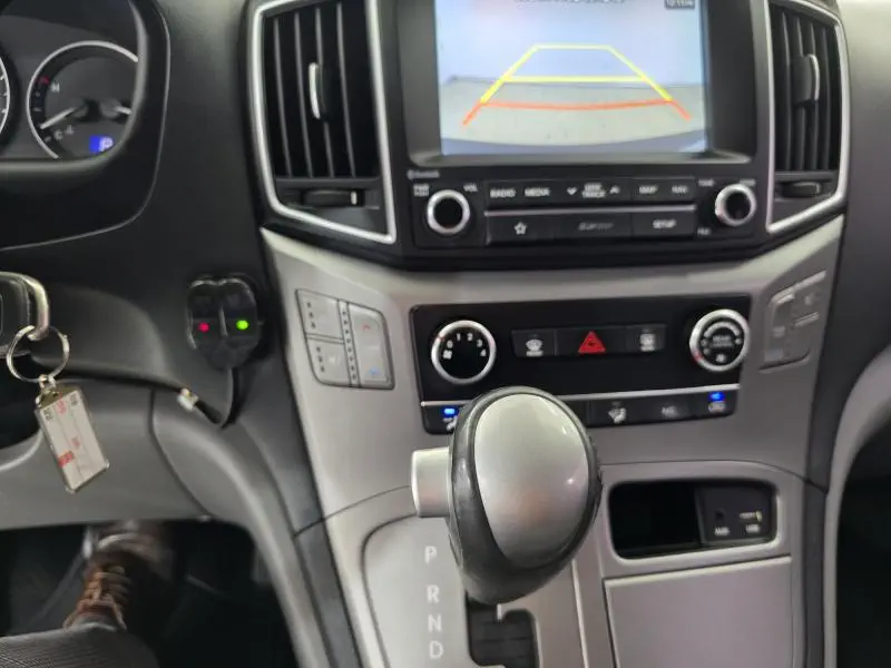 Hyundai Grand Starex
