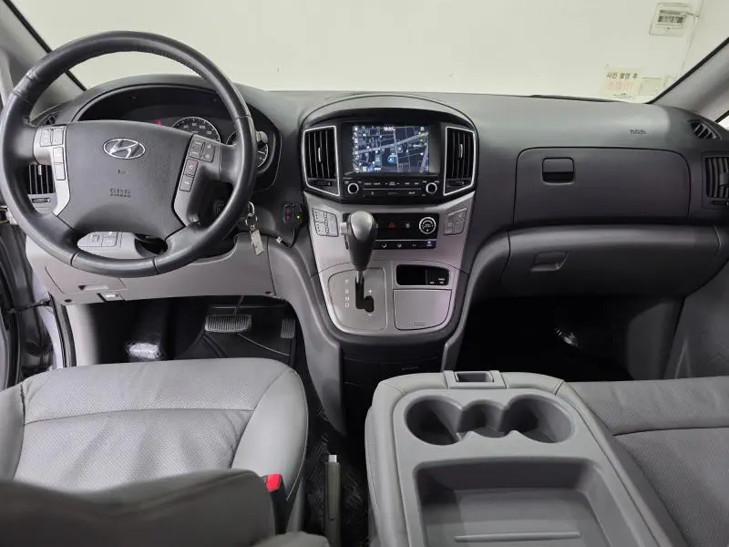 Hyundai Grand Starex