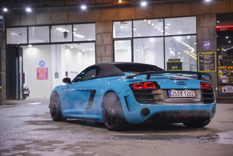 Audi R8