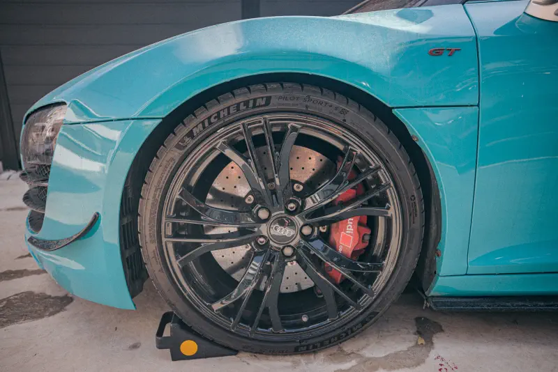 Audi R8