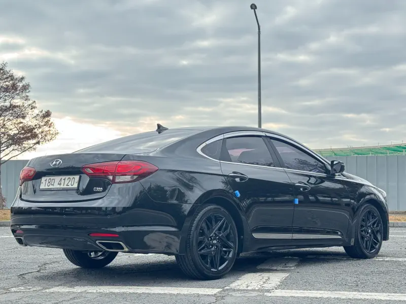 Hyundai Aslan