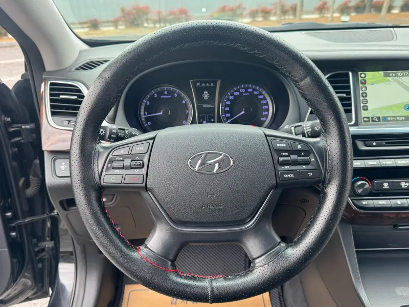 Hyundai Aslan