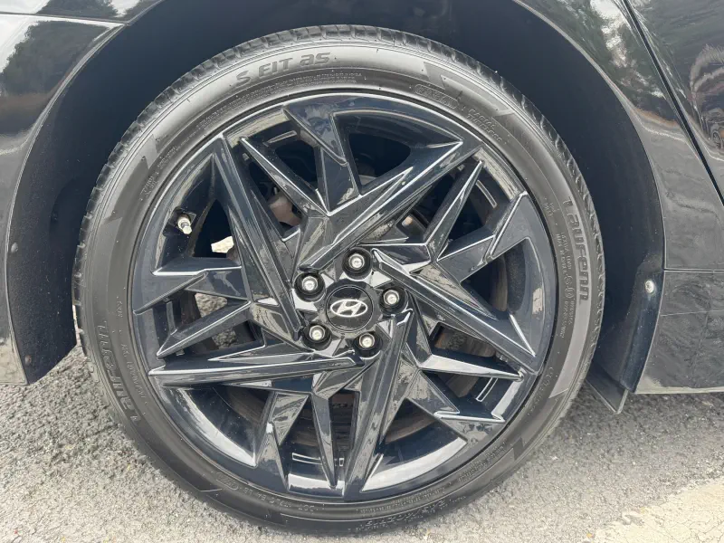 Hyundai Aslan